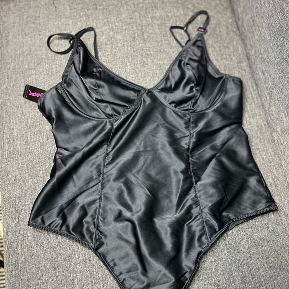 LA SENZA | 2 Pack Body Suits - Picture 1 of 9
